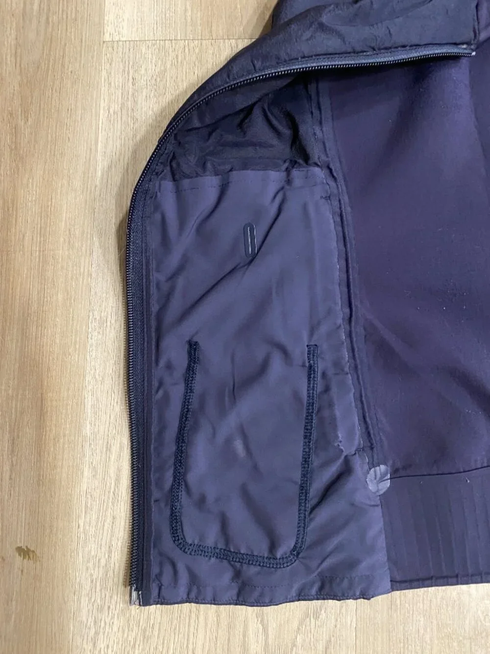 Lululemon Zip Front Vest Navy Blue Size 8 Medium Athletic Layer Goose Down